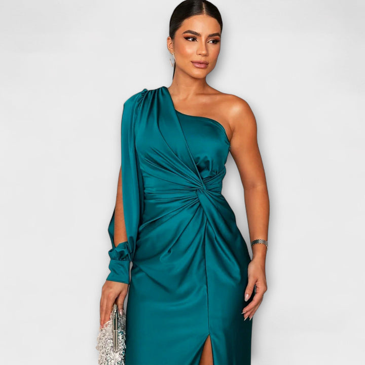 Julie | Robe structurée à encolure raffinée