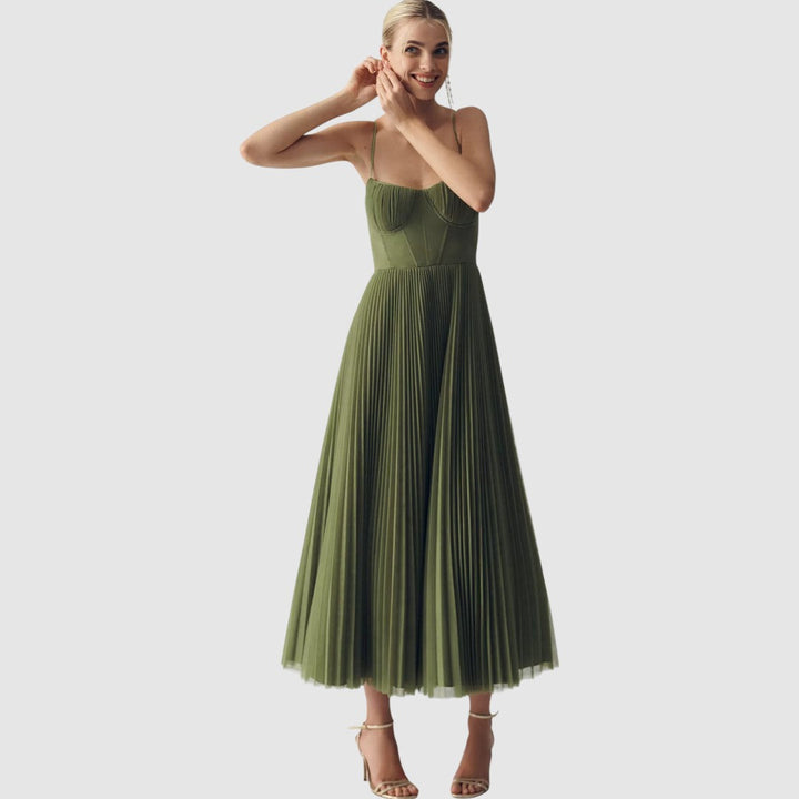 Adela | Robe plissée à bretelles et dos ouvert