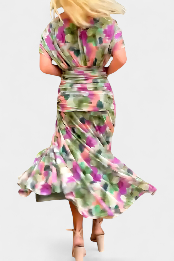 Magda | Longue robe fleurie à col en V et taille plissée