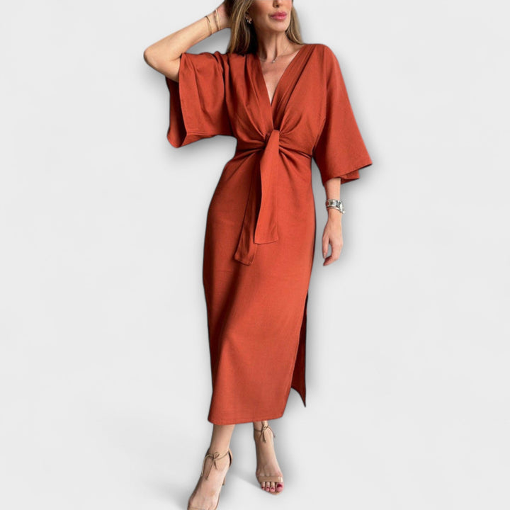 Holly | Robe décontractée à col en V et cravate