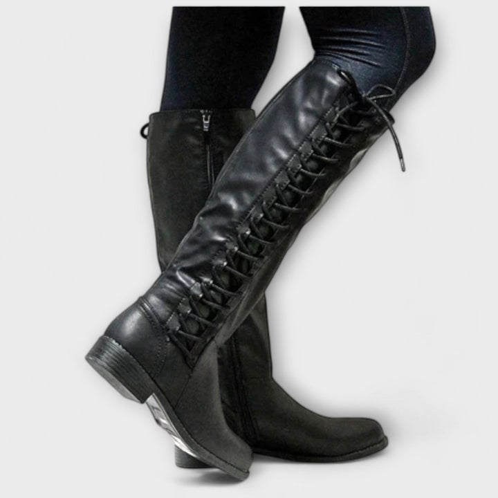 Bottes élégantes à lacets