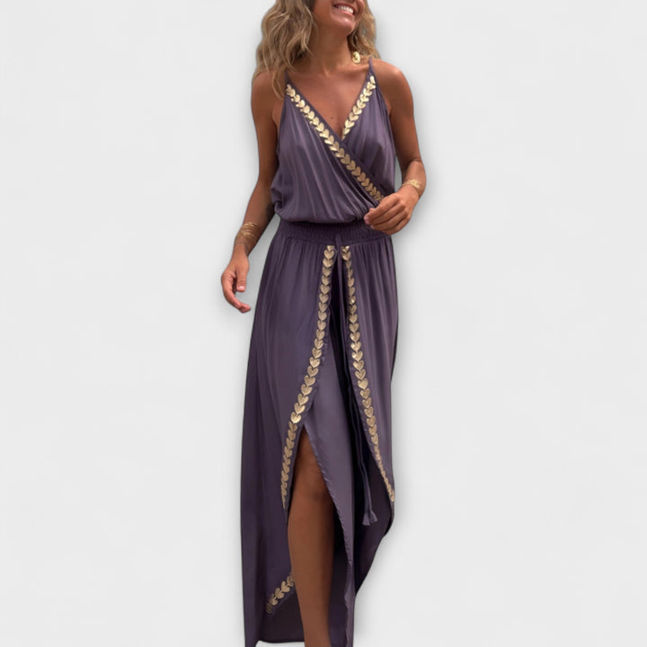 Angela - Combinaison Donatila à col en V, broderie et jambes ouvertes