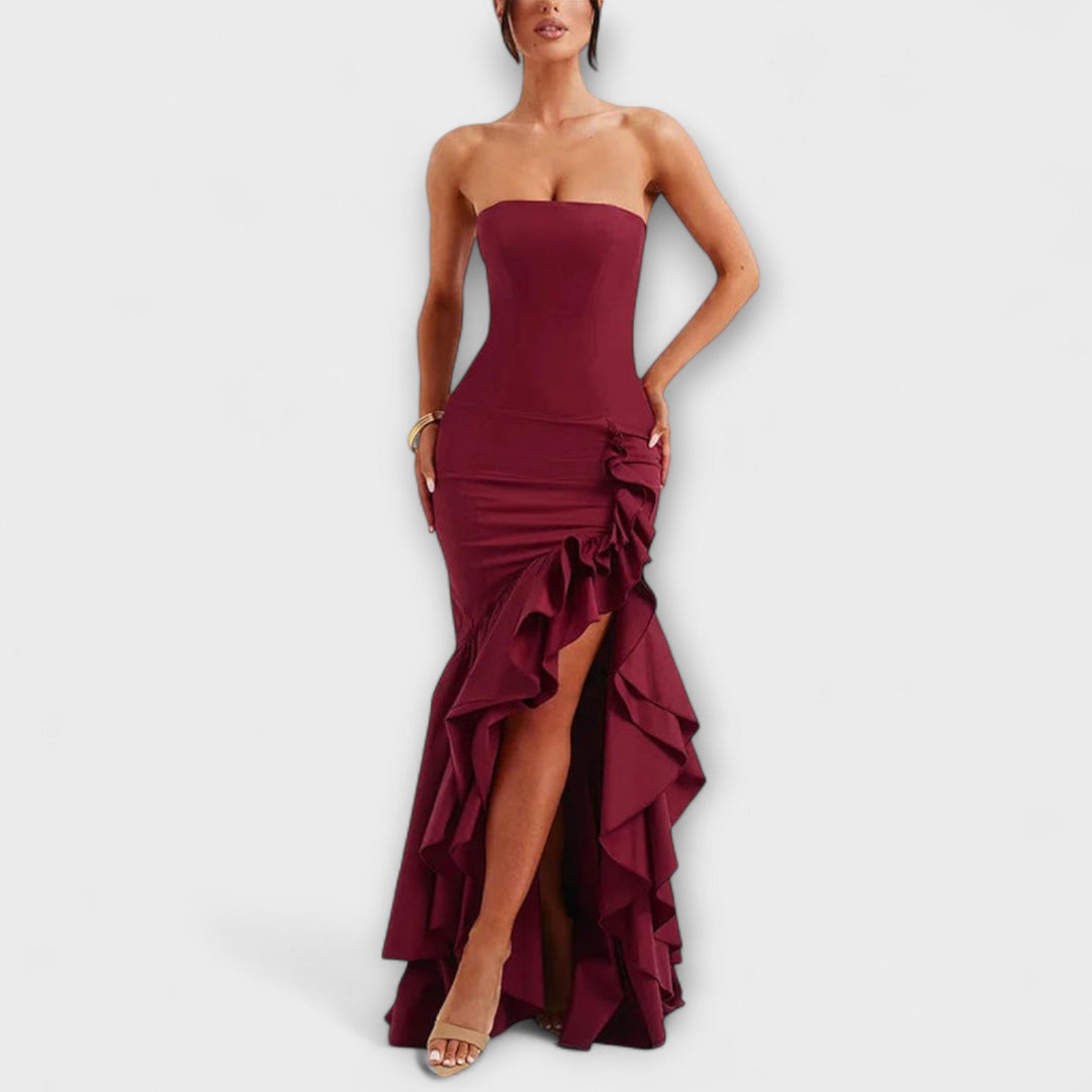 Zuri | Robe maxi cintrée épaules dénudées à ourlet asymétrique