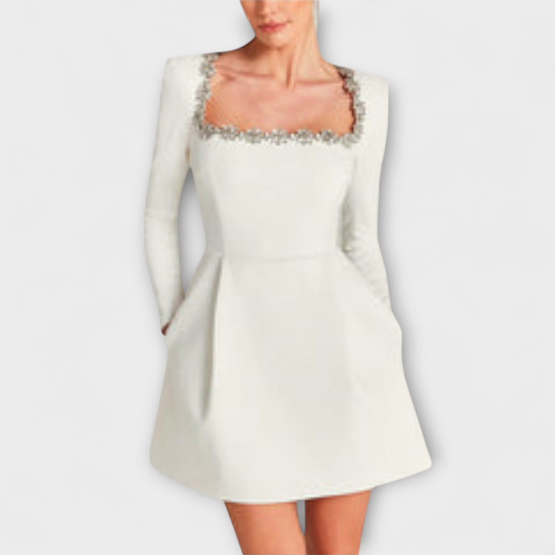 Wren - Mini-robe en velours ornée de bijoux