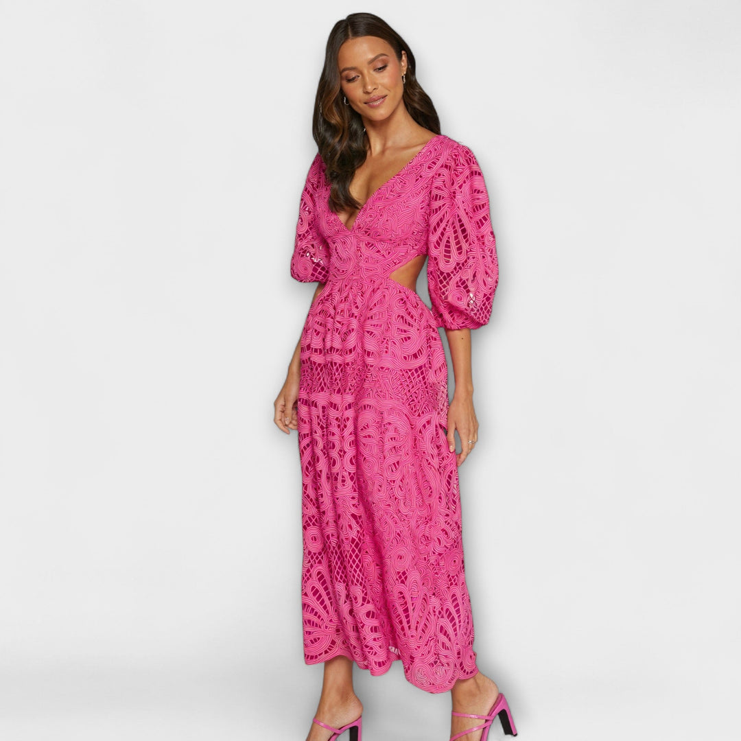Élégante robe aux détails délicats