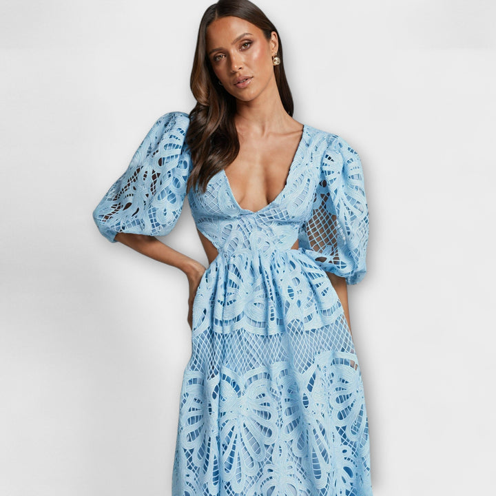 Élégante robe aux détails délicats