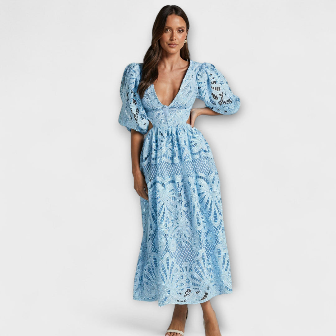 Élégante robe aux détails délicats