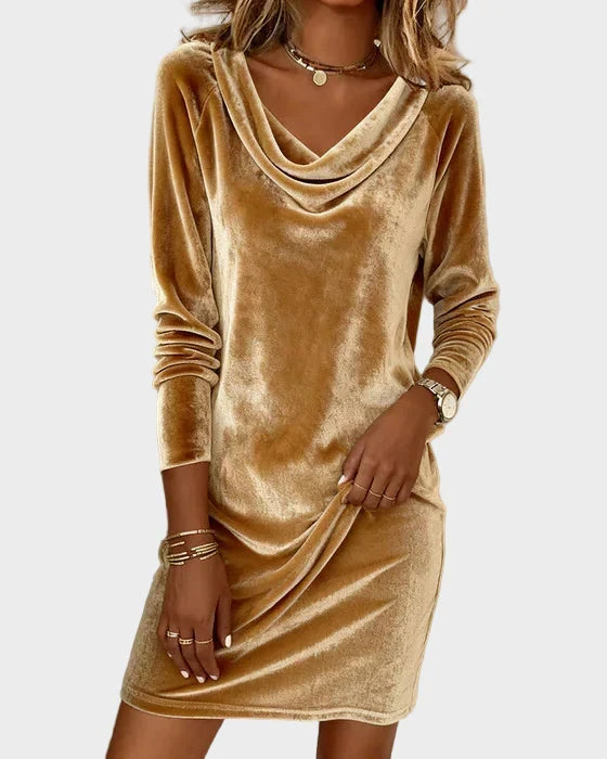 Frosina | Robe en velours à col bénitier