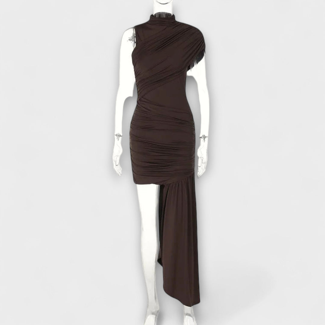 Lila | Robe chic cintrée à col rond et plissé
