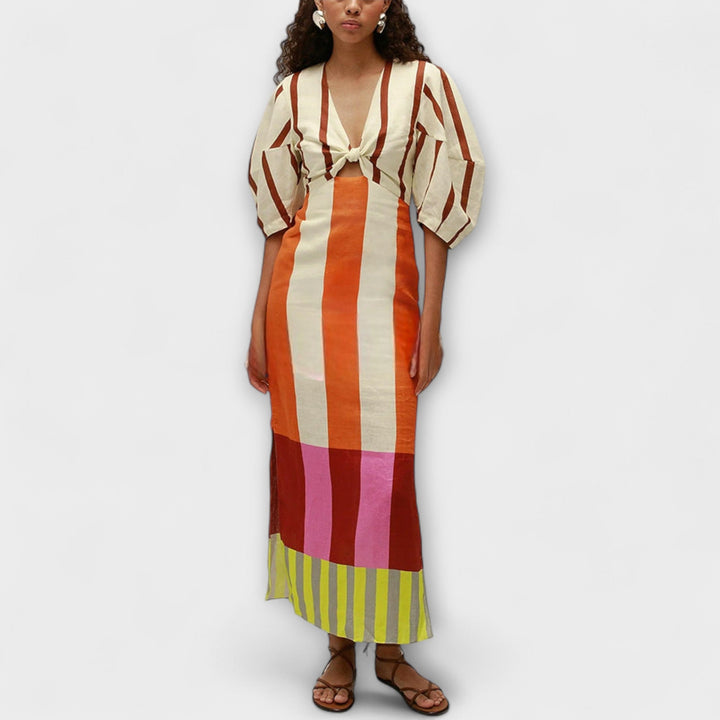 Kaya | Robe maxi à découpe devant et manches bouffantes