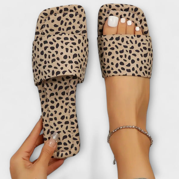 Mocassins plats à motif léopard