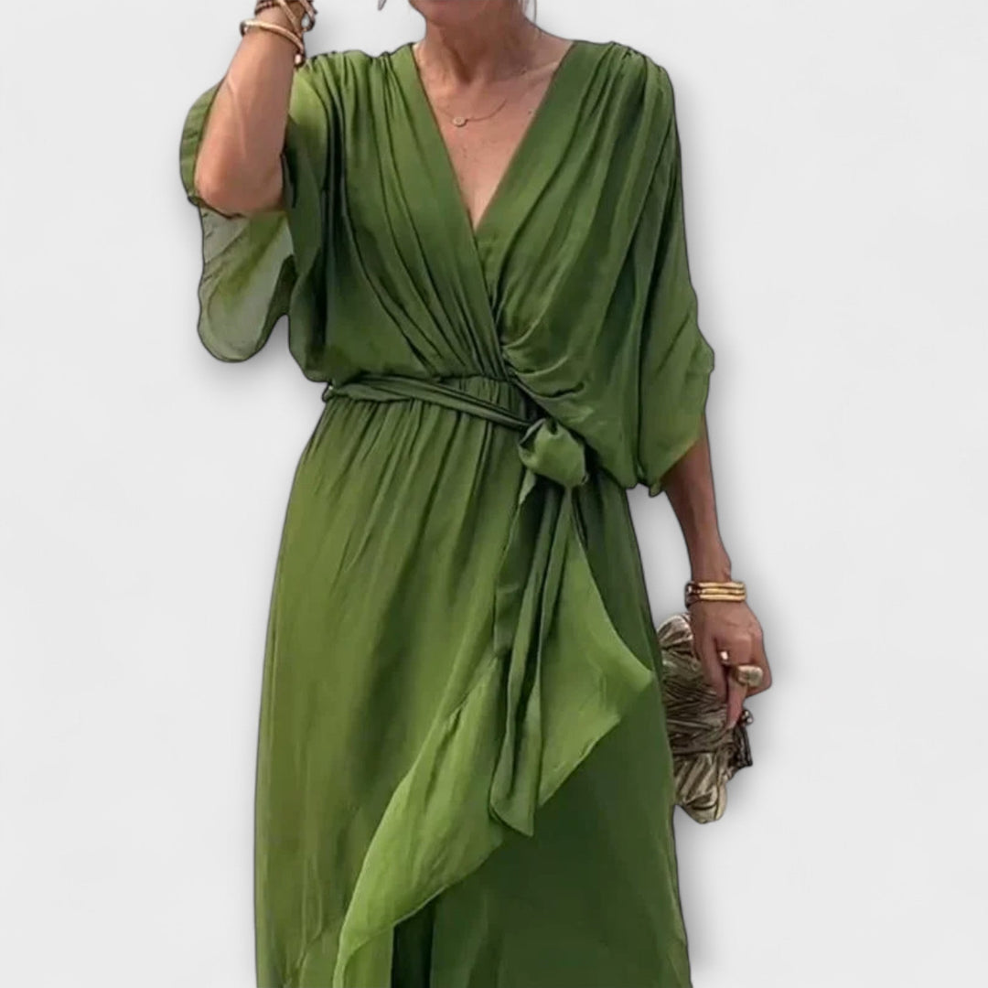 Amoura | Robe en mousseline à col en V