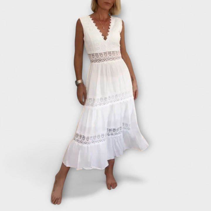 Aurélie | Élégante robe en dentelle à col en V