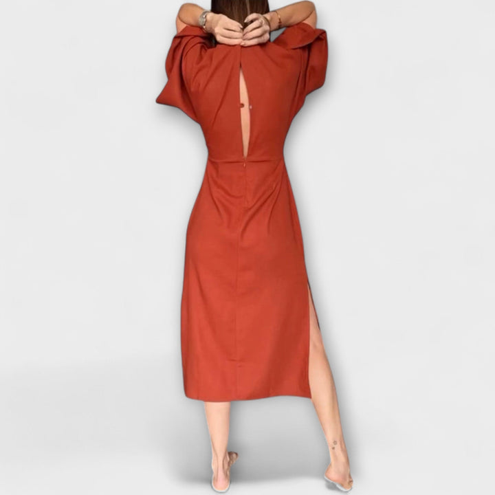 Holly | Robe décontractée à col en V et cravate
