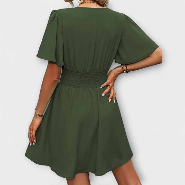 Winslet | Robe à taille froncée et col en V