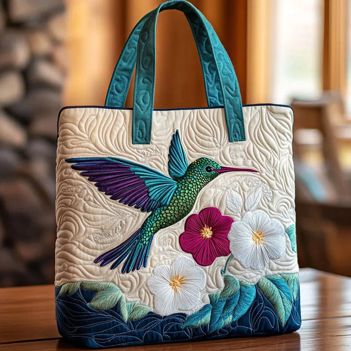 SAC MATELASSÉ | HUMMINGBIRD AND WHITE FLOWER