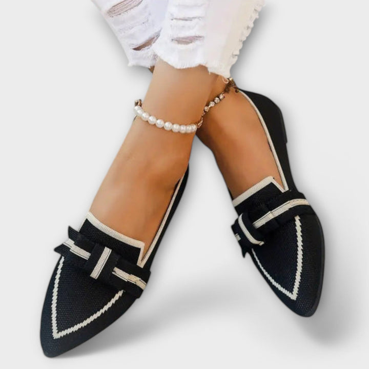 Chaussures plates pour femme au design noué