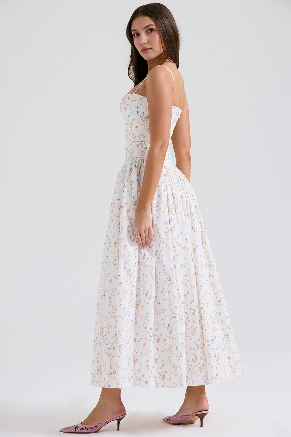 Alexandra | Robe maxi à motif fleuri et fines bretelles