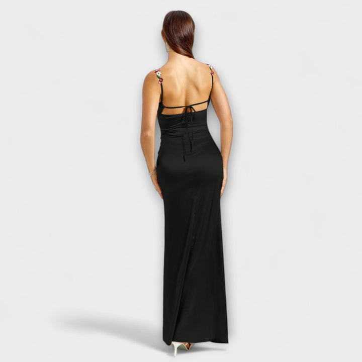 Eira | Robe en satin ornée à lacage dans le dos