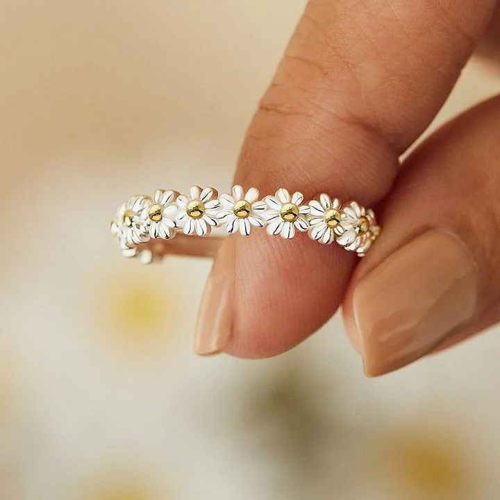 Bague réglable en argent et émail peint à la main avec marguerite