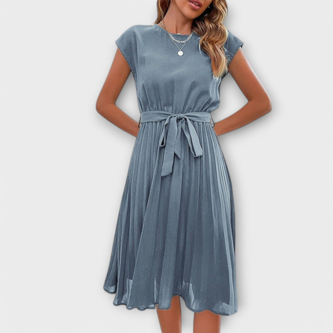 Claire - Robe midi décontractée plissée à manches courtes