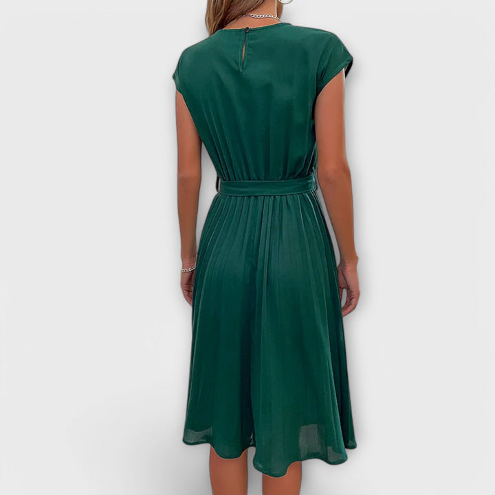 Claire - Robe midi décontractée plissée à manches courtes