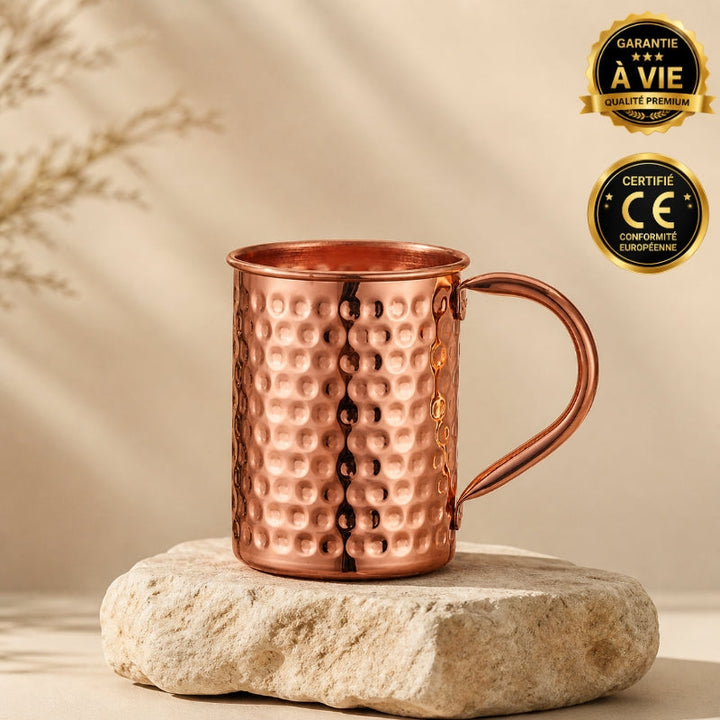 PAUSE DORÉE — MUG MARTELÉ EN CUIVRE ARTISANAL