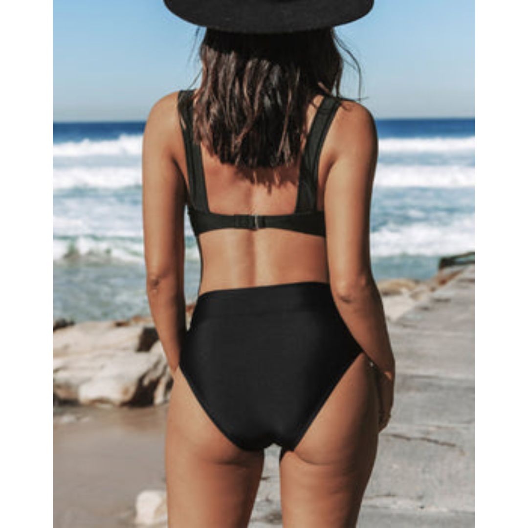 Hilde - Maillot de bain uni échancré