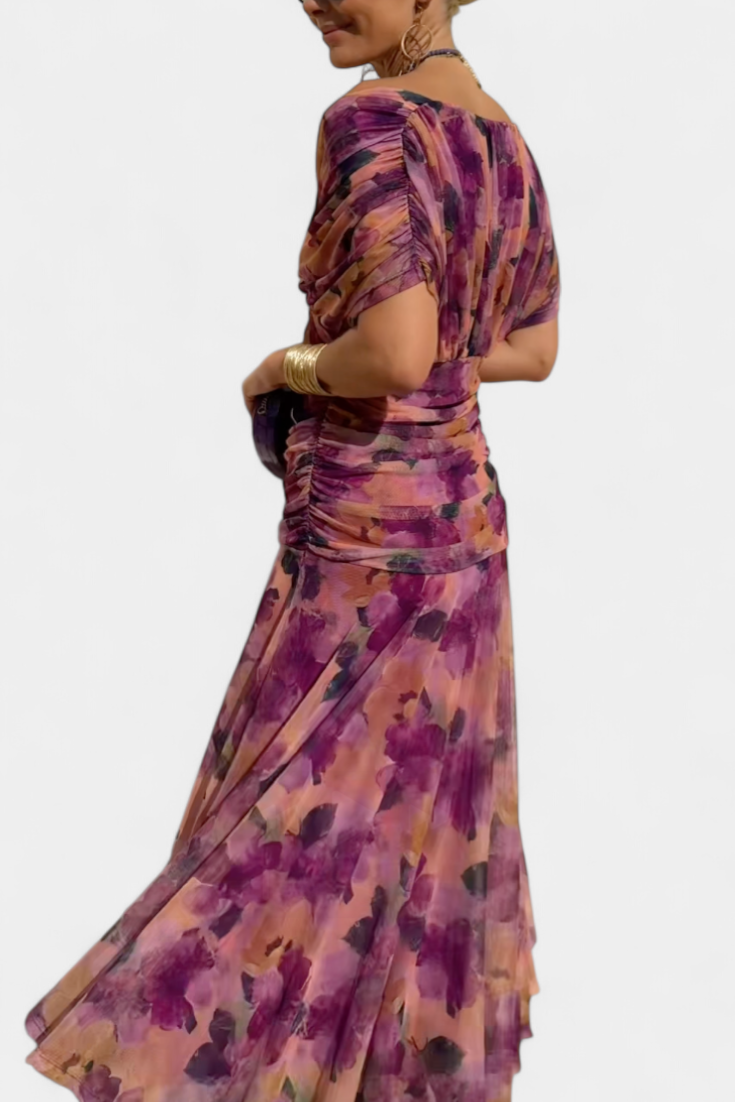 Magda | Longue robe fleurie à col en V et taille plissée