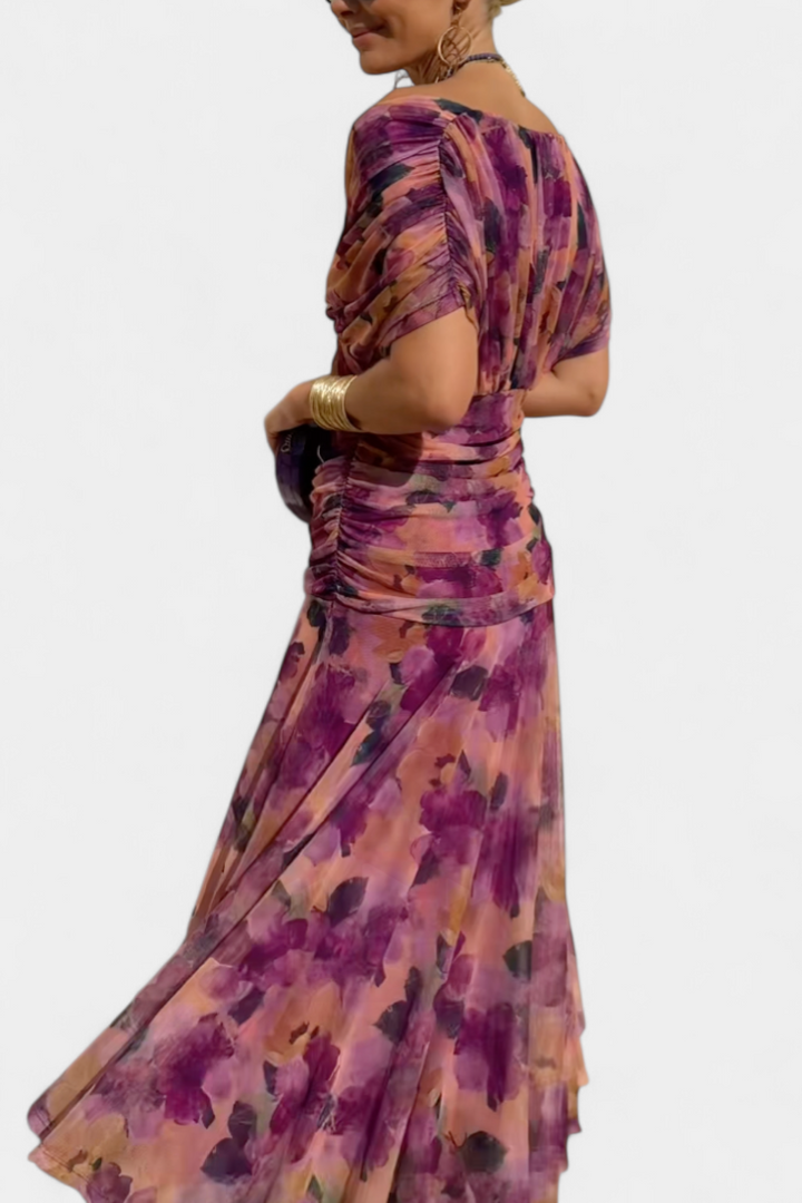 Magda | Longue robe fleurie à col en V et taille plissée