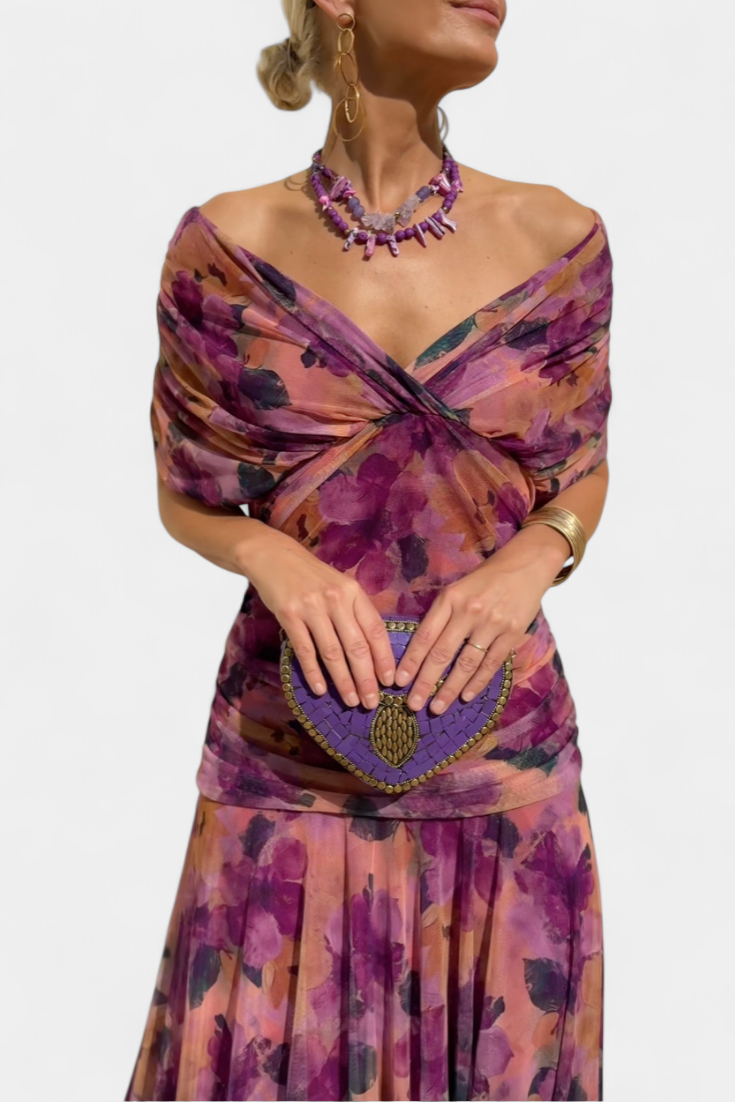 Magda | Longue robe fleurie à col en V et taille plissée