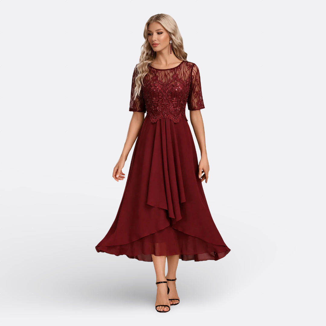 Mariana | Robe en dentelle bleu marine à manches courtes
