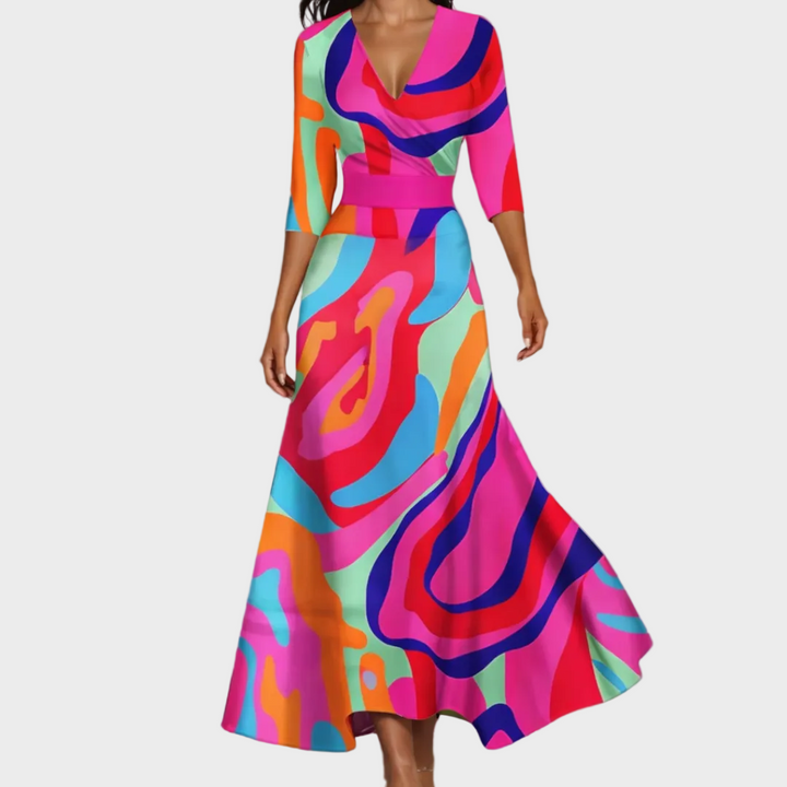 Emily | Robe maxi aérienne à encolure structurée