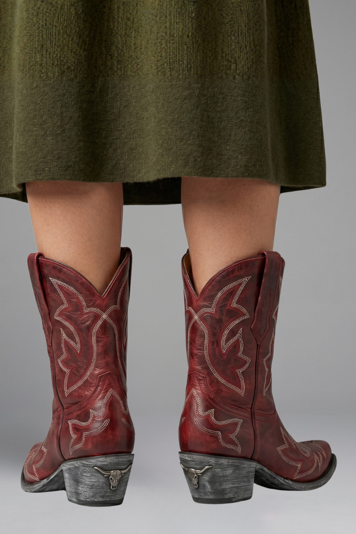 Isabelle | Bottes à détails brodés pour toutes les saisons