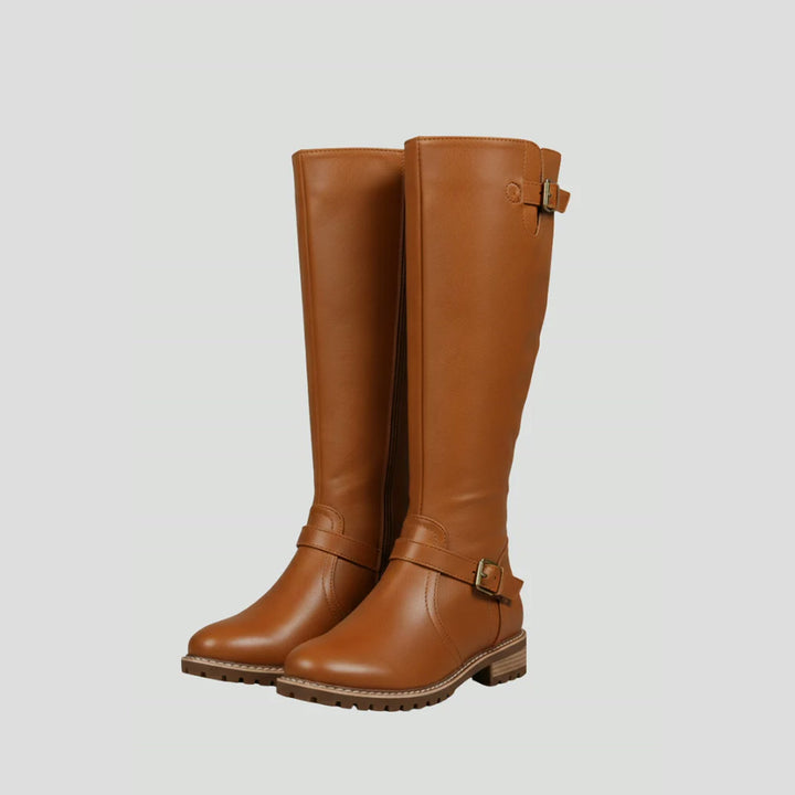Katrin | Bottes hautes à extérieur sobre et détail de boucle