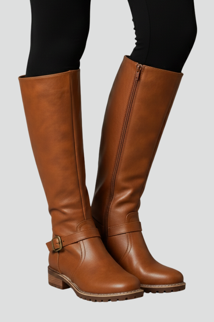 Katrin | Bottes hautes à extérieur sobre et détail de boucle