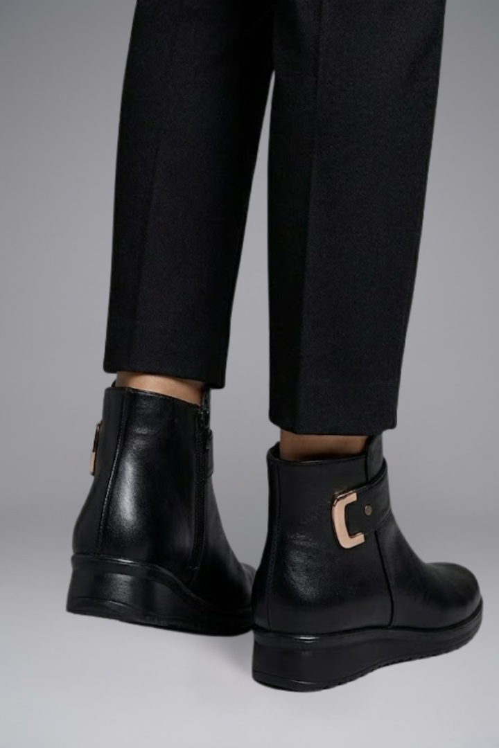 Valentina | Bottes en cuir à semelle orthopédique et extérieur structuré
