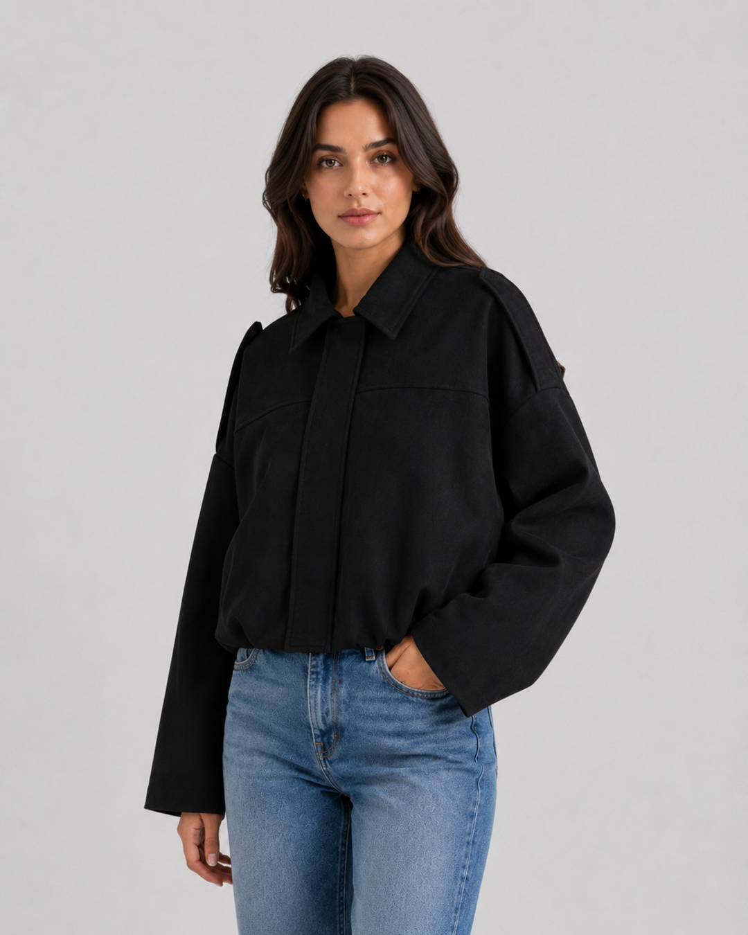 FRANCE | VESTE EN SIMILICUIR COURTE