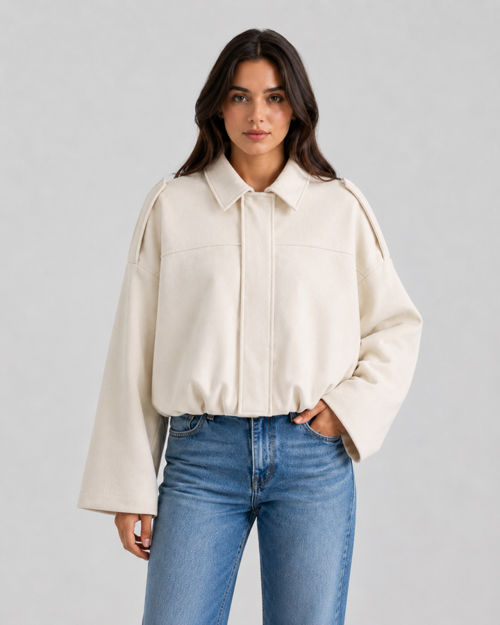 FRANCE | VESTE EN SIMILICUIR COURTE