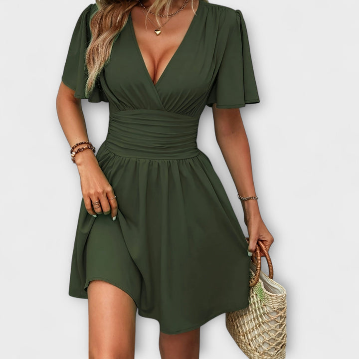 Winslet | Robe à taille froncée et col en V