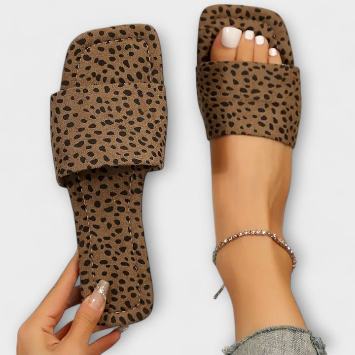 Mocassins plats à motif léopard