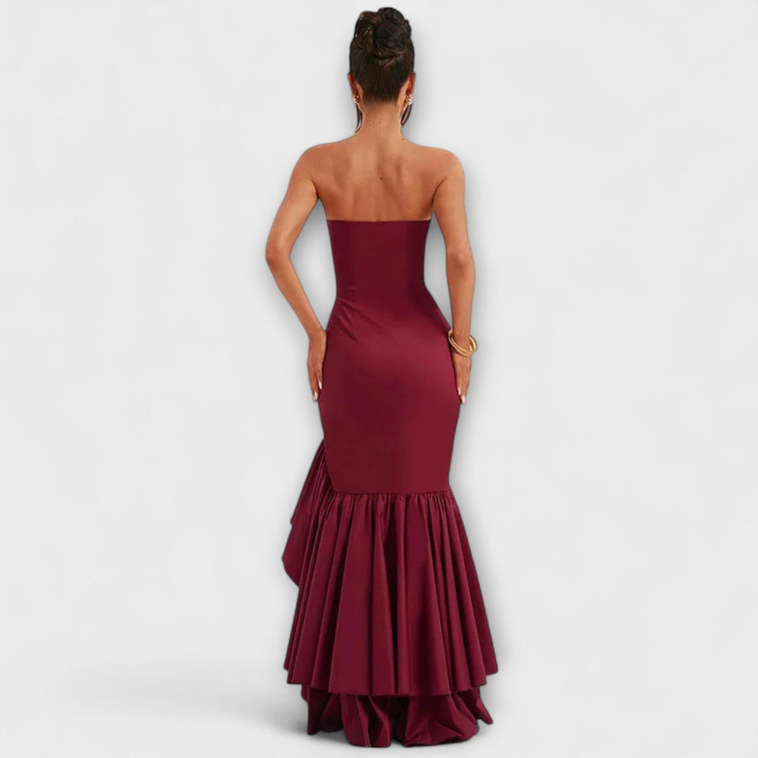 Zuri | Robe maxi cintrée épaules dénudées à ourlet asymétrique