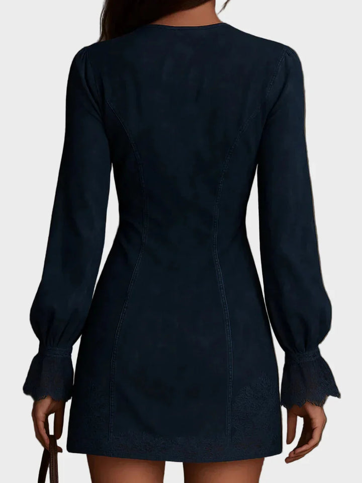 Jasmine | Mini robe bleue en suédine avec dentelle