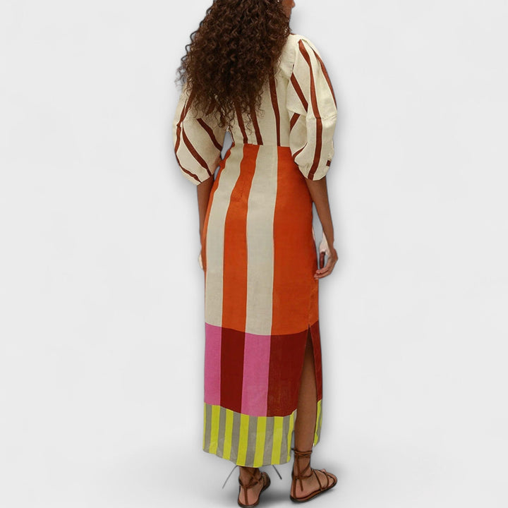 Kaya | Robe maxi à découpe devant et manches bouffantes