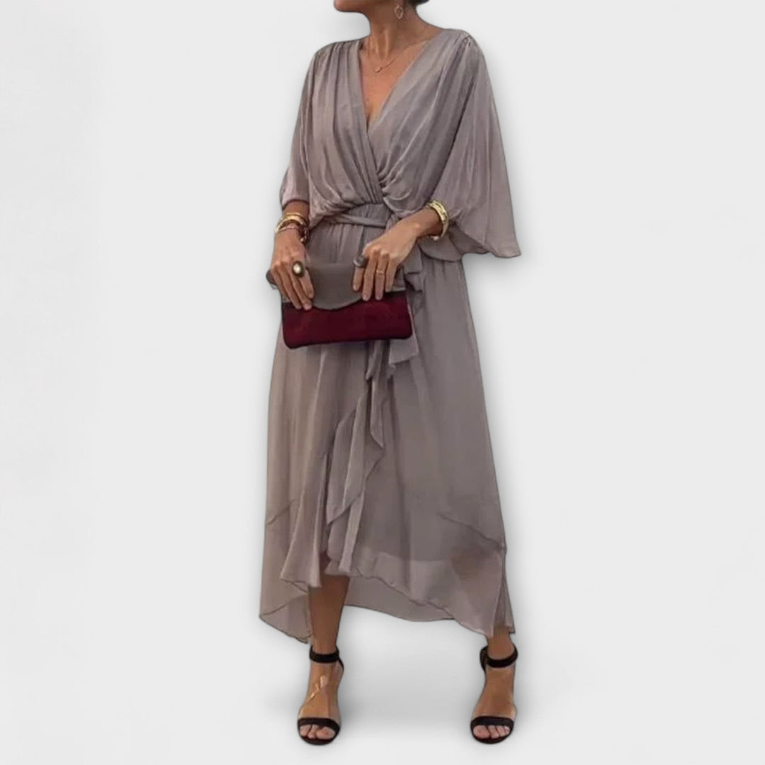 Amoura | Robe en mousseline à col en V