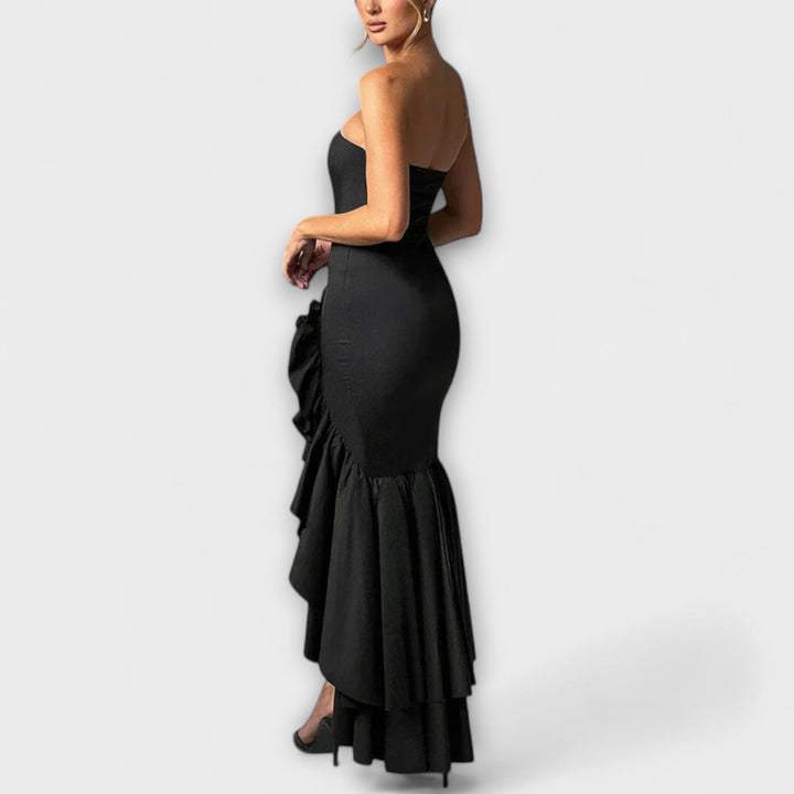 Zuri | Robe maxi cintrée épaules dénudées à ourlet asymétrique