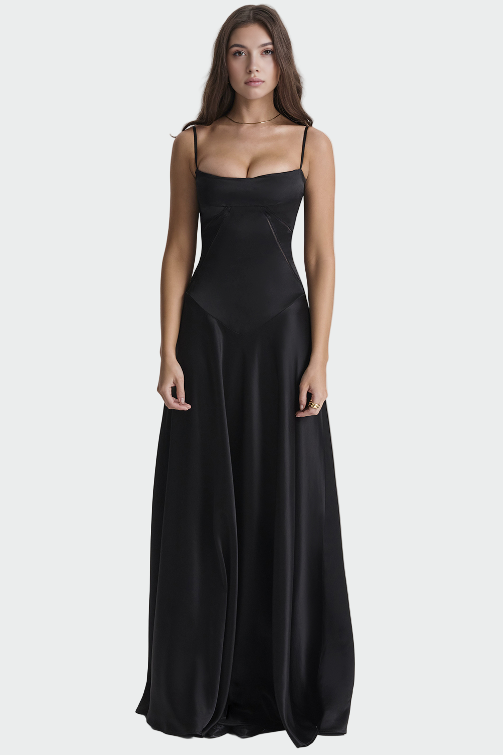 Viktoria | Robe maxi en satin à fines bretelles