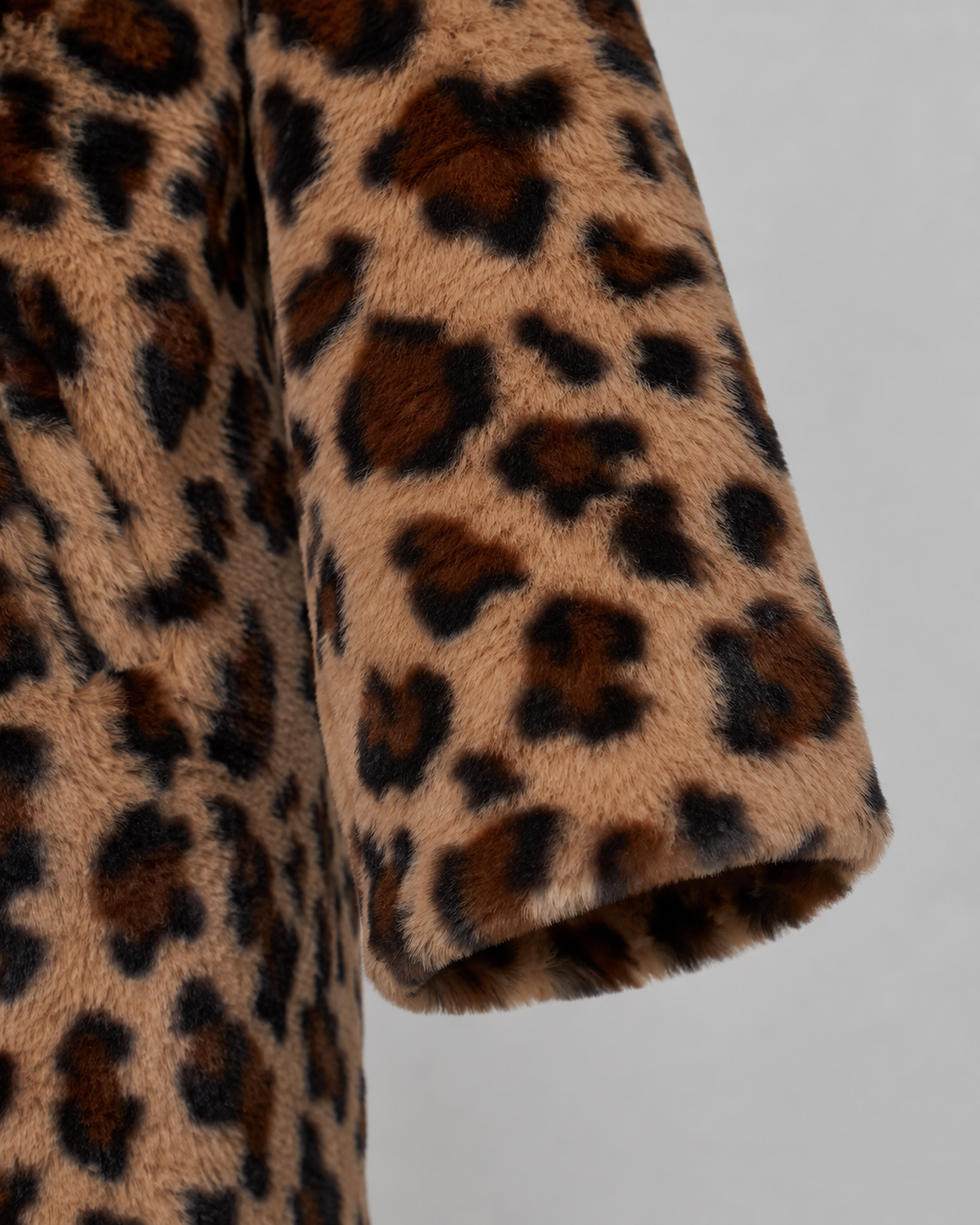 LÉONIE | MANTEAU EN FAUSSE FOURRURE LONG
